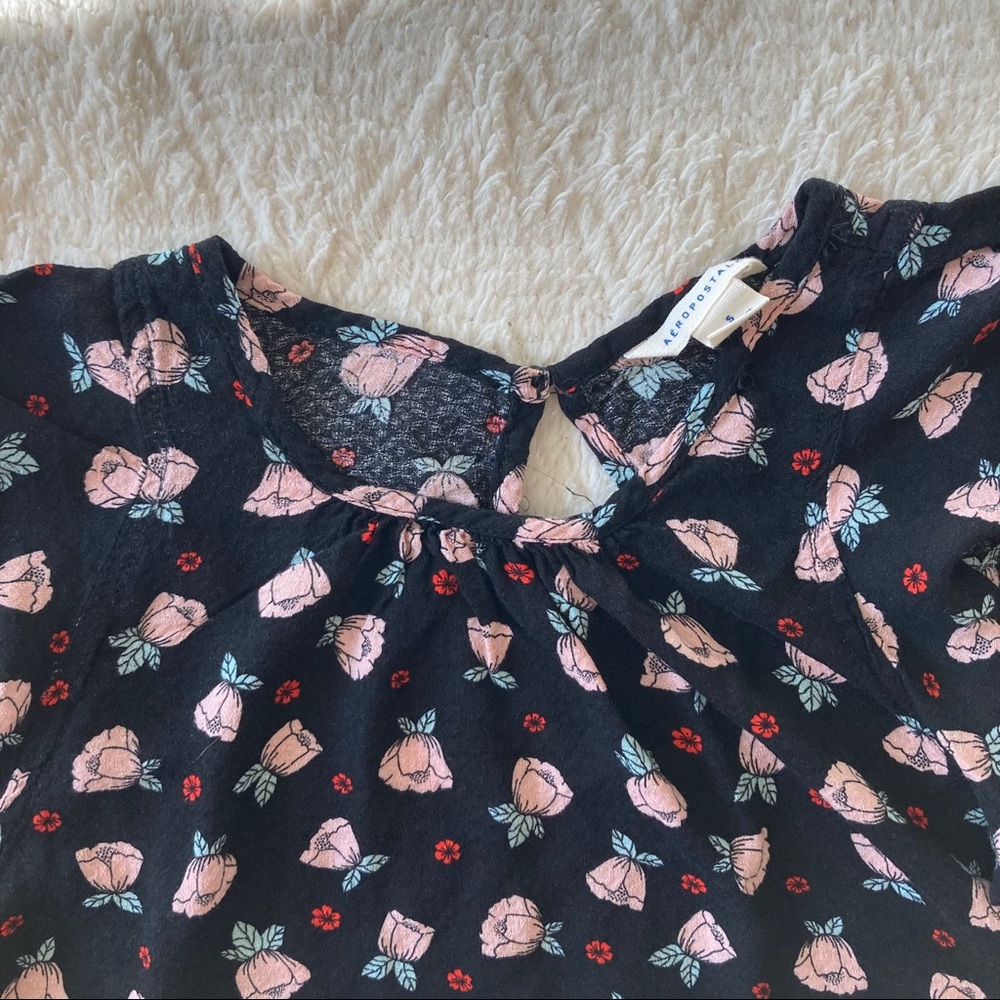 Aeropostale Juniors Small Flower Print Blouse - Picture 2 of 10
